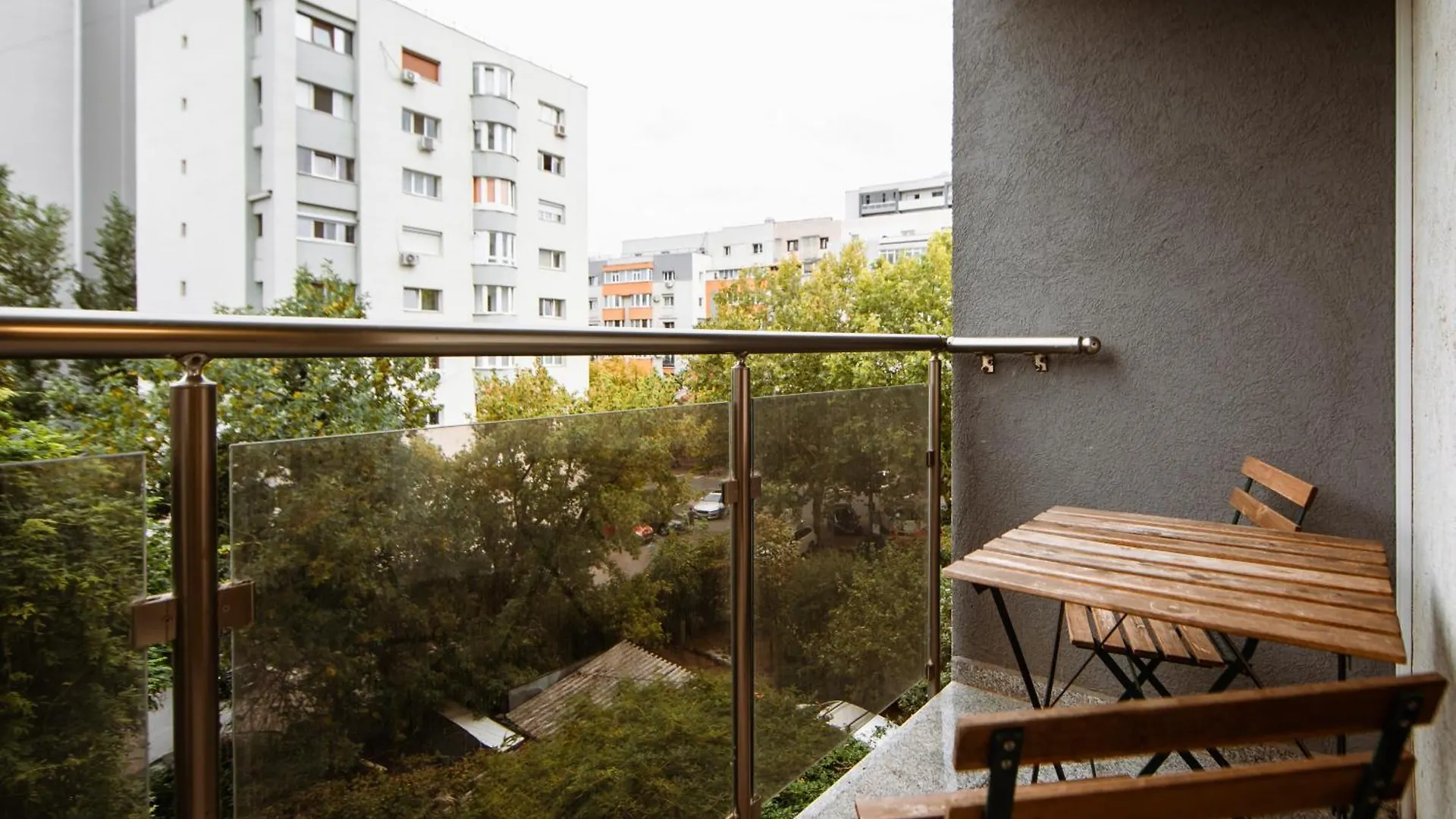 Zen Studio 1 With Balcony Bucharest Apartment